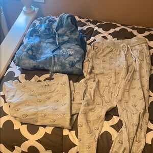 Ivory Ella Gray Sweatshirt Cozy and Stylish